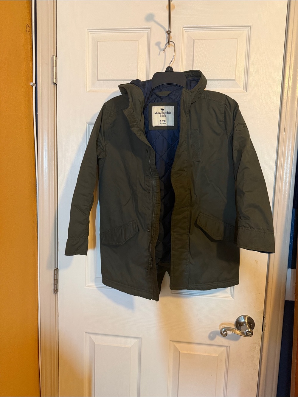Abercrombie & Fitch boy’s Olive Green Parka Jacket size 9-10 excellent condition